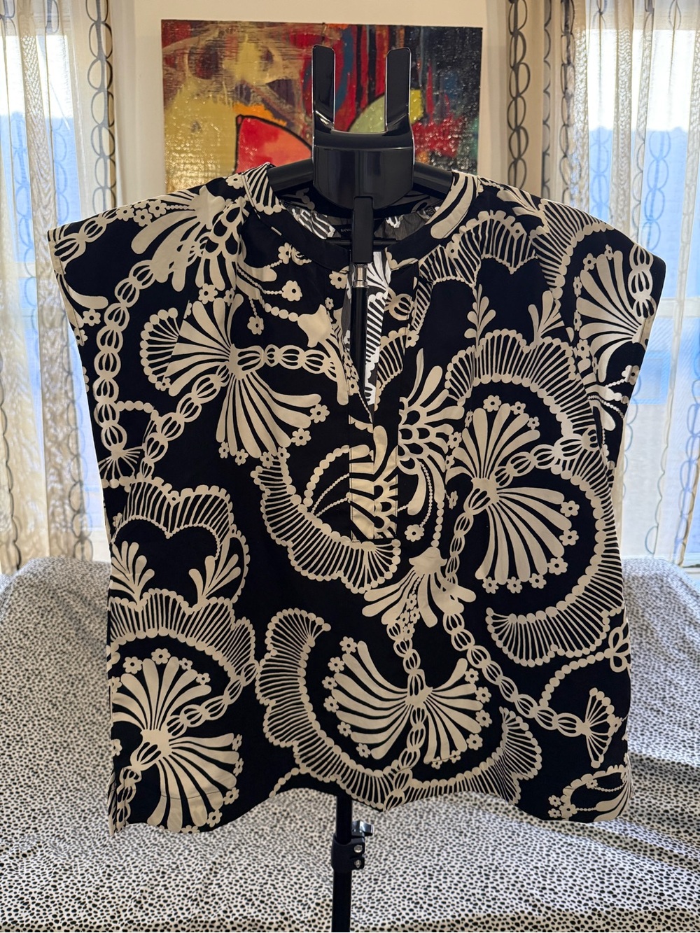 Banana Republic Black and White Cap-Sleeve Patterned Top